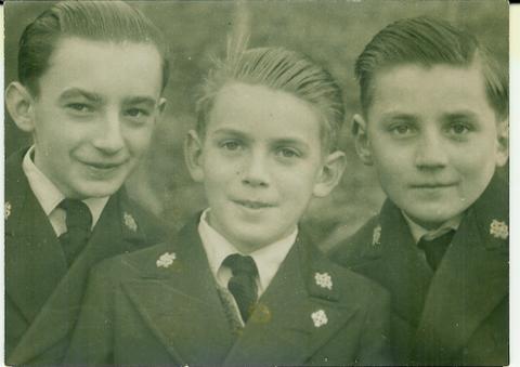 1935