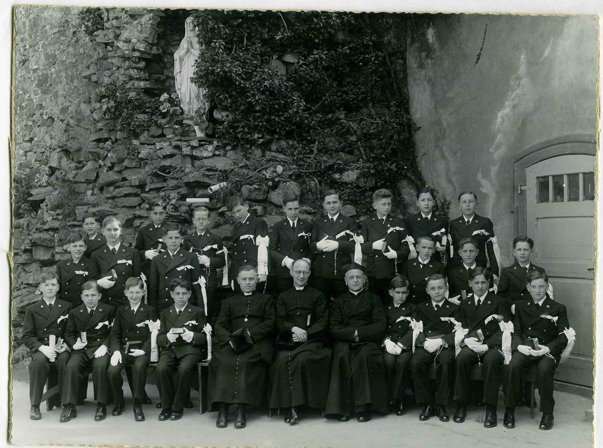 1936 37 communion paul l 4